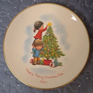 Happy Merry Christmas Tree 8 inch 1977 plate